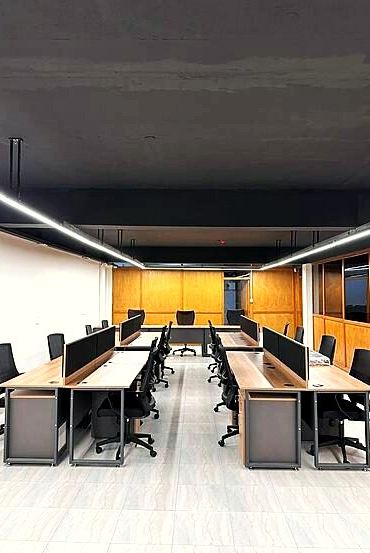 Open-plan head office fit-out